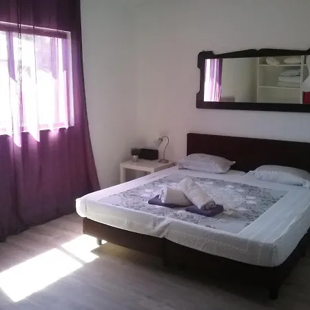Doubleroom In Vivenda * Carvoeiro (Lagoa)